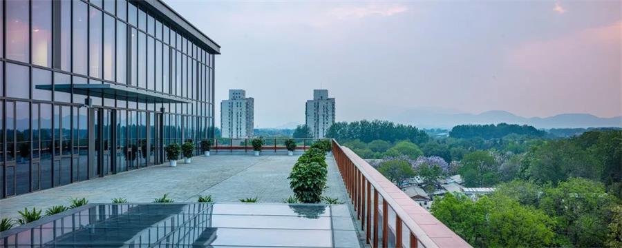 鸿运国际 - 鸿运国际捐赠清华大学经管新楼完工｜献礼清华大学110周年校庆
