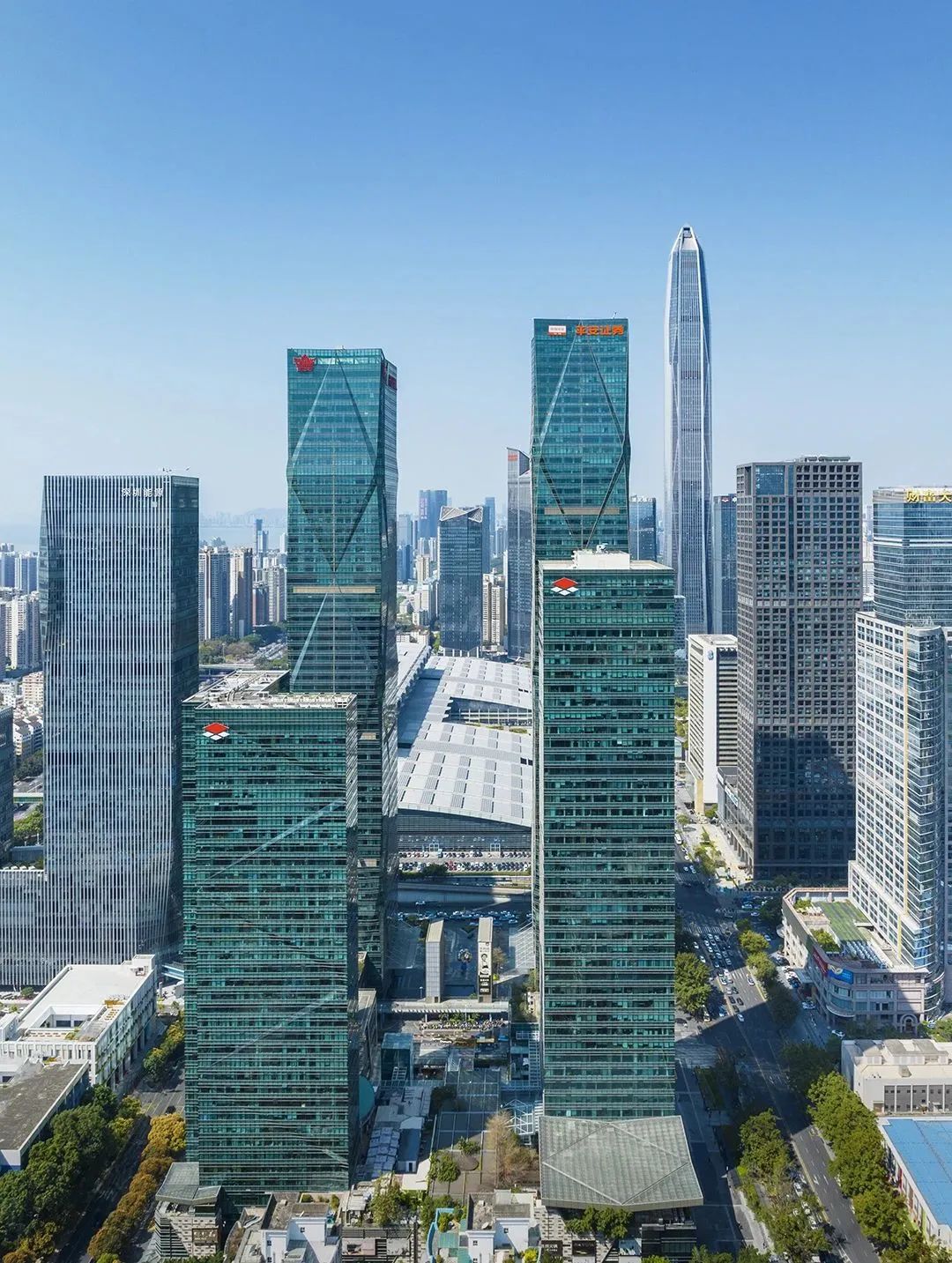 鸿运国际 - 鸿运国际荣获“2024中国房地产品牌价值TOP20”等多项大奖